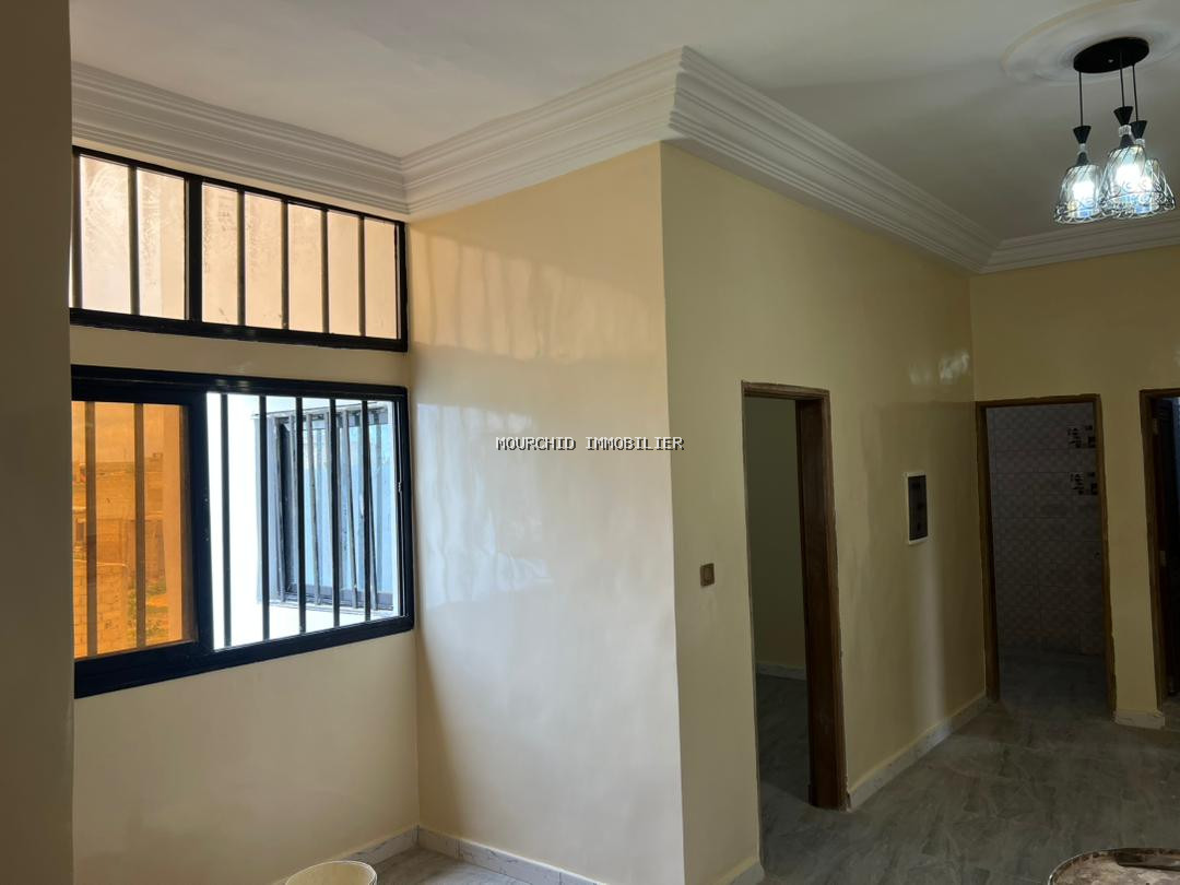 Studio F2 OPEN chambre salon cuisine toilette au 1er étage