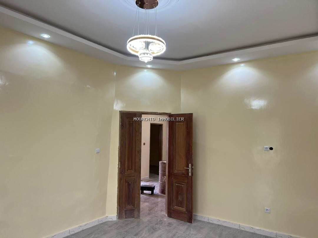 Studio F2 OPEN chambre salon cuisine toilette au 1er étage